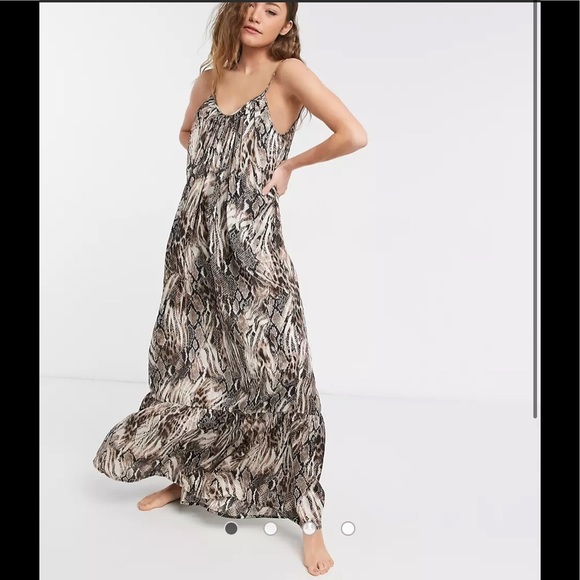 Low back Maxi - Picture 2 of 4